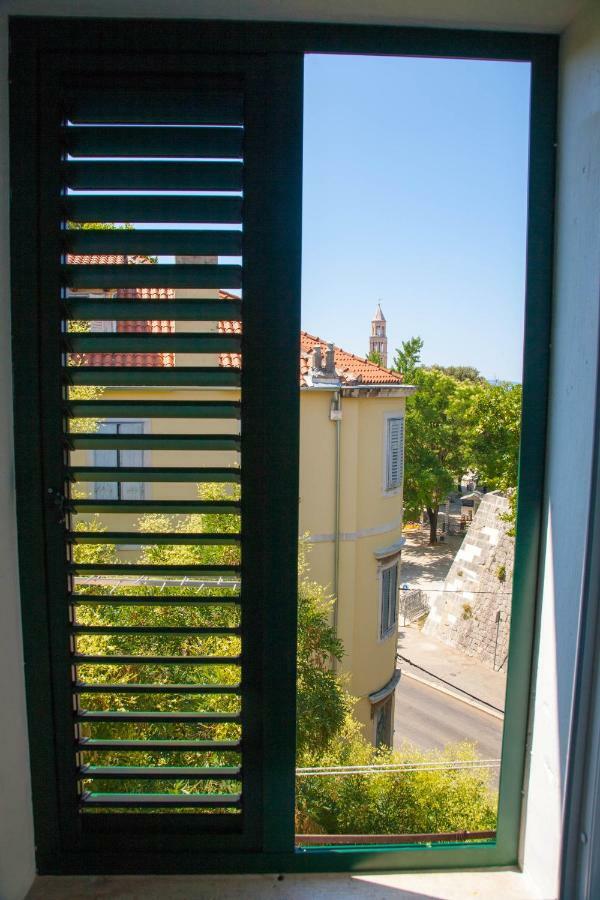 Soukki Town Centre Suites 1 Split Exteriör bild
