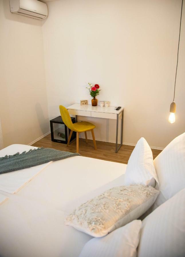 Soukki Town Centre Suites 1 Split Exteriör bild